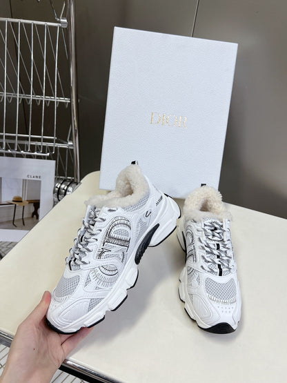 D-Sneakers