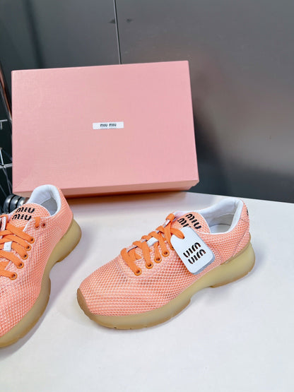 M-Sneakers