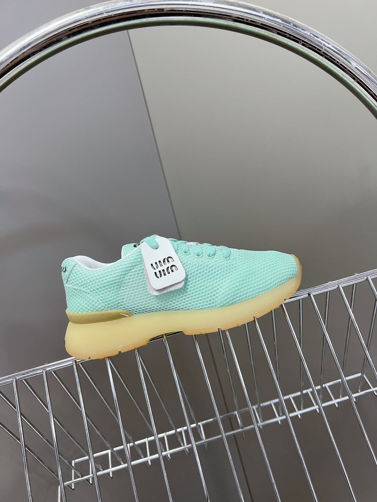 M-Sneakers
