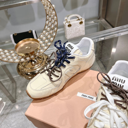 M-Sneakers