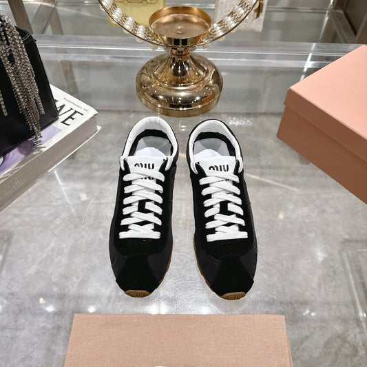 M-Sneakers
