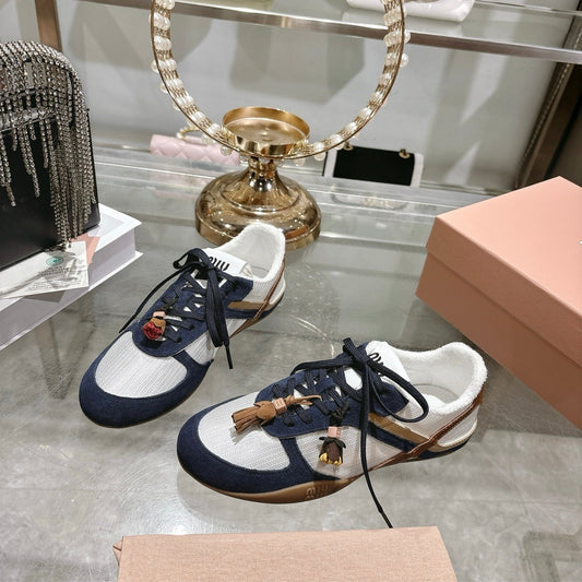 M-Sneakers