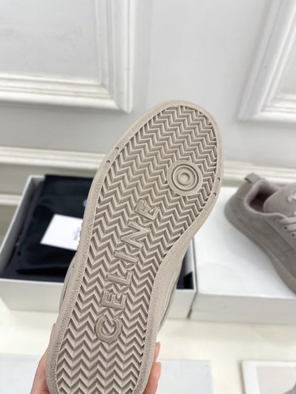 S-Sneakers